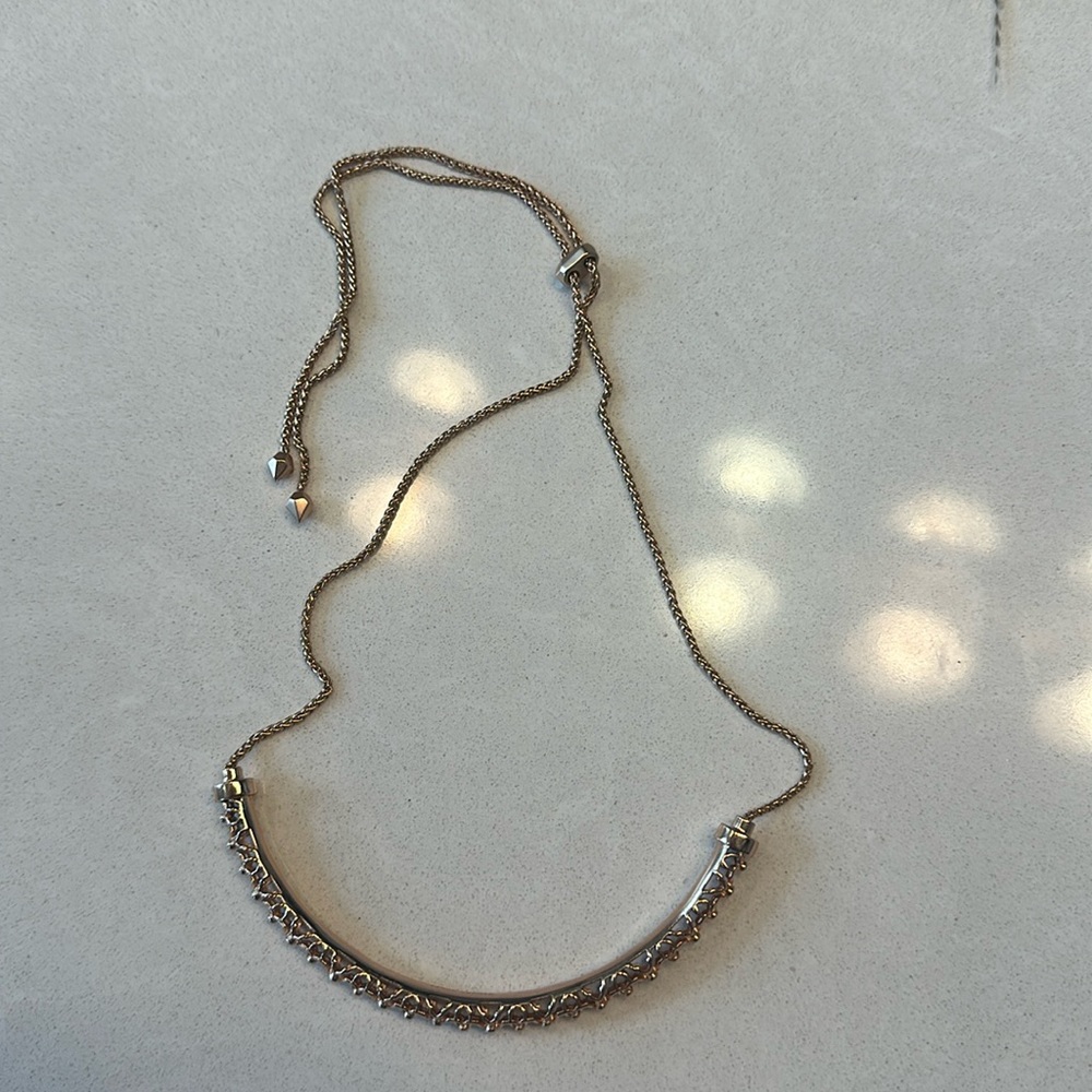 Kendra Scott necklace